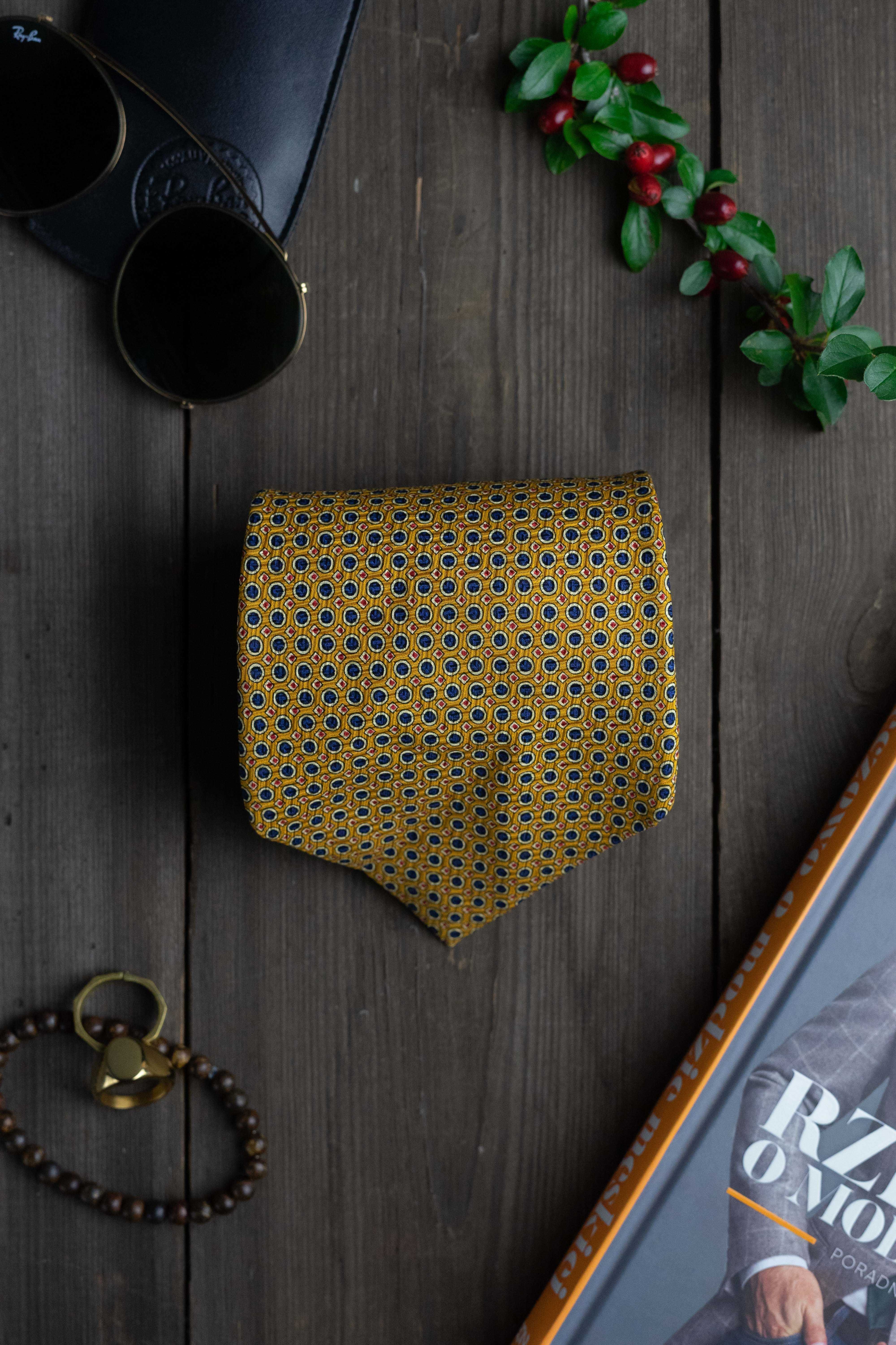 Klasyczny, żółty krawat, wzorzysty, 100% jedwab, Handmade, Made in USA