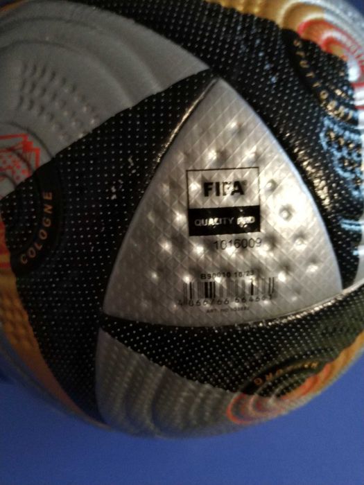Офiцiйний  м'яч  EURO Final Pro Official Match Ball ,5 розмiр,425 грам