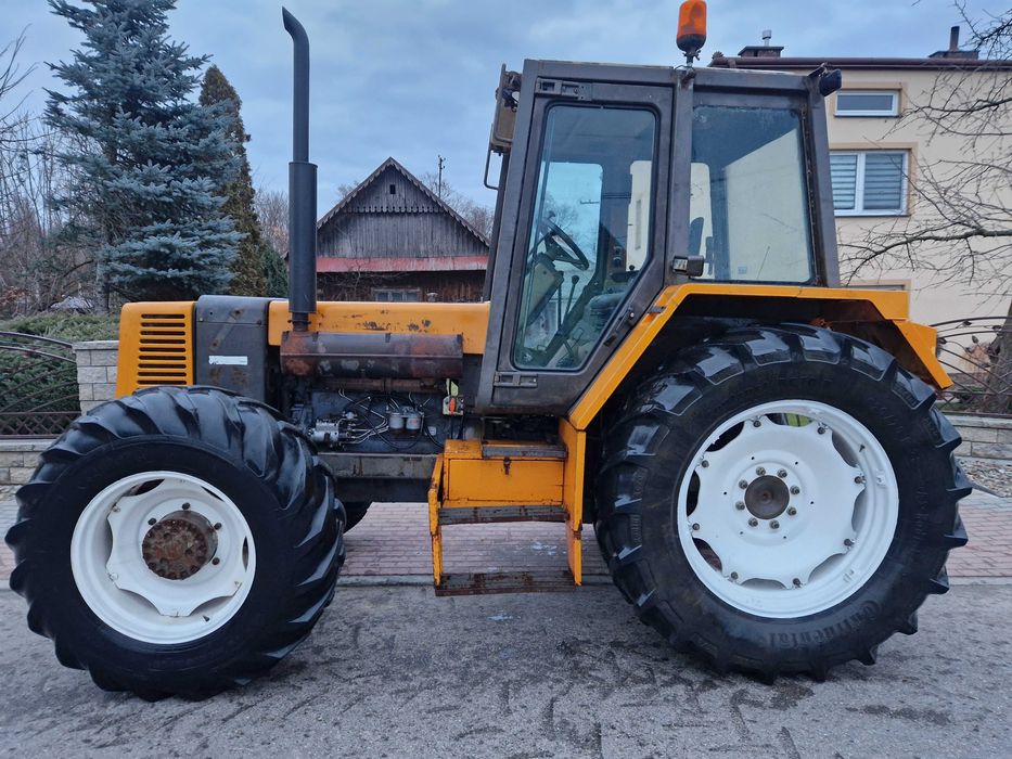 Ciągnik Renault 120.14