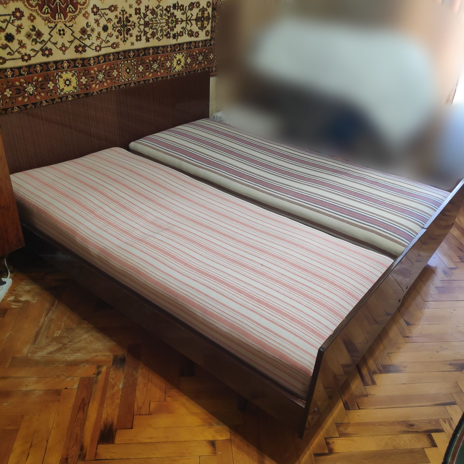 Дерев'яні ліжка з матрацом 88*194