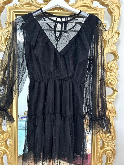 Продам сукню чорну