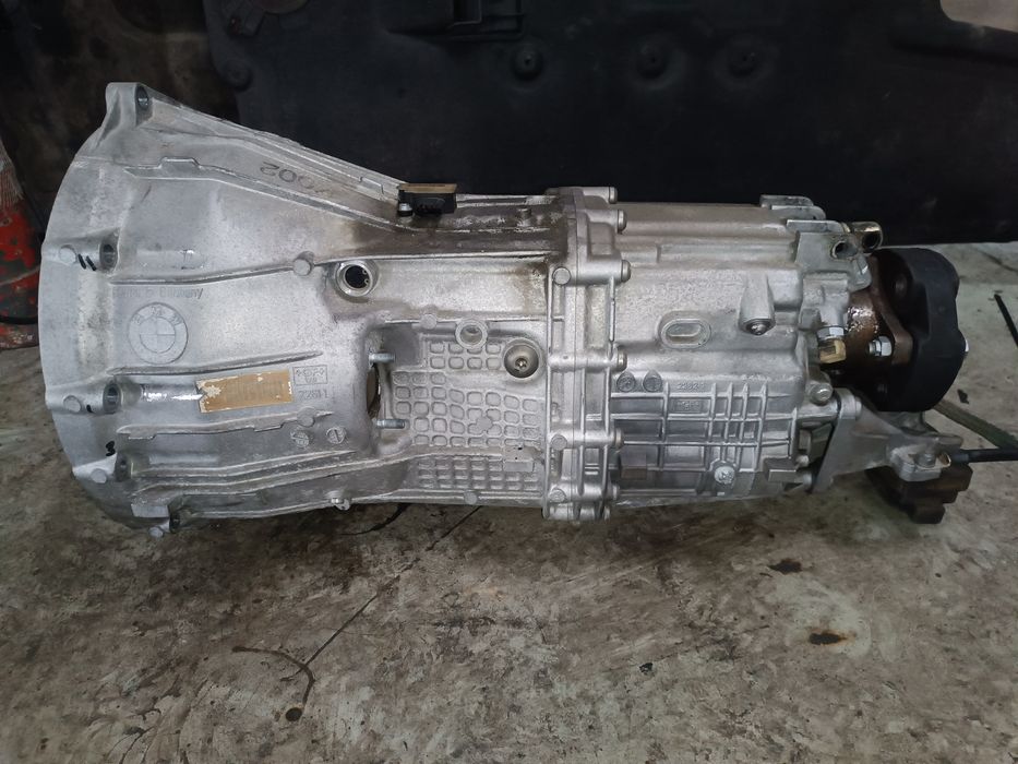 Skrzynia biegów BMW F10 F11 manual gs6-45dz niski przebieg