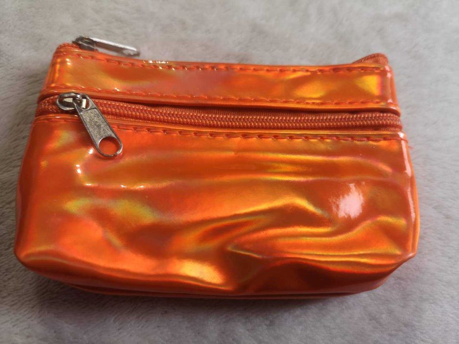 bolsinhas para senhora muitos giras e baratas NOVAS