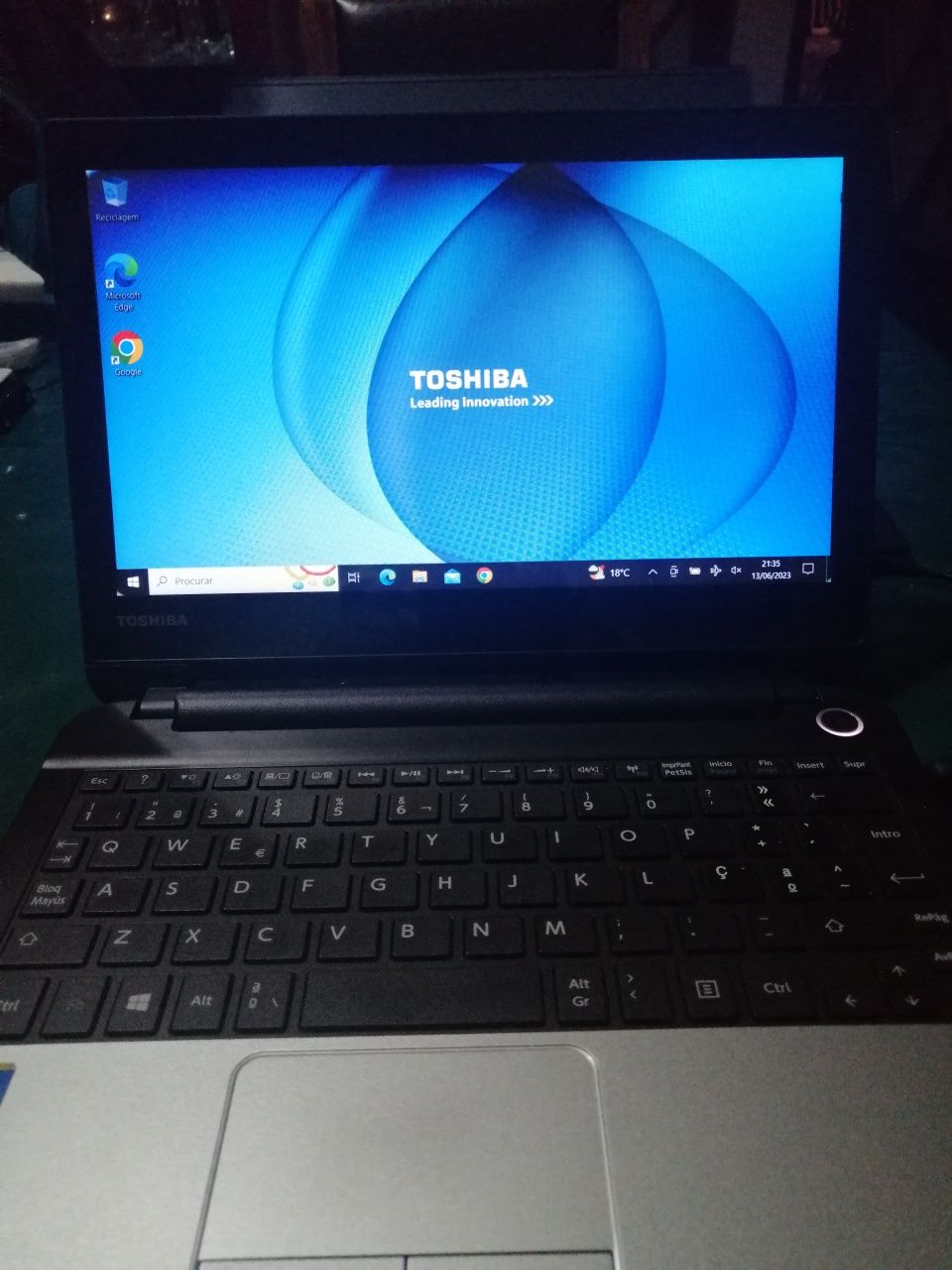 Portátil Toshiba como novo