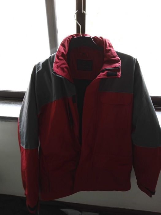 Casaco corta vento e impermeável L