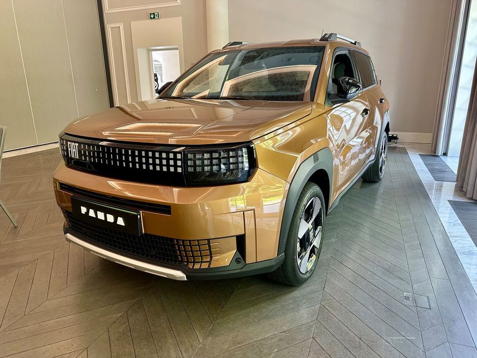 Fiat Grande Panda  Elektryczny LA PRIMA PAKIET ZIMOWY 44 kWh 113 KM Różne kolory