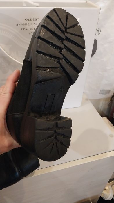 Продам женские  зимние кожаные сапоги Modern design