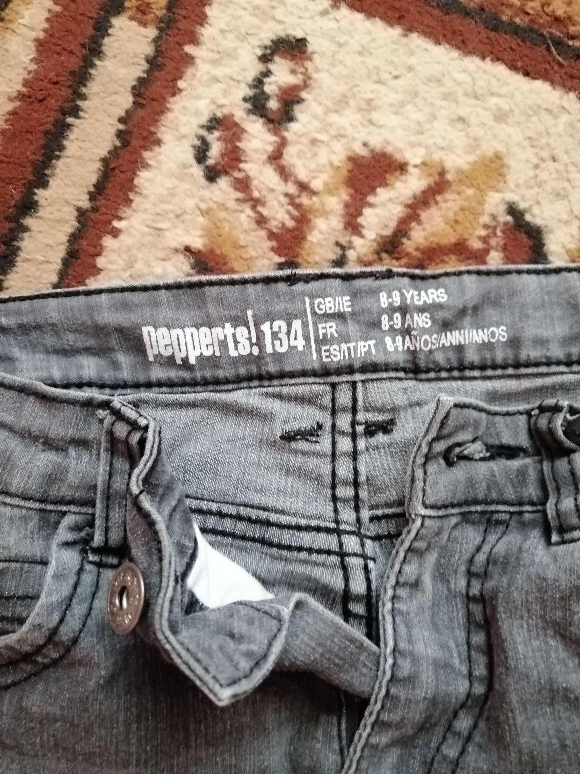 Spodnie jeansowe chłopięce 134