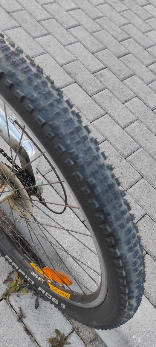 Bicicleta BTT como nova