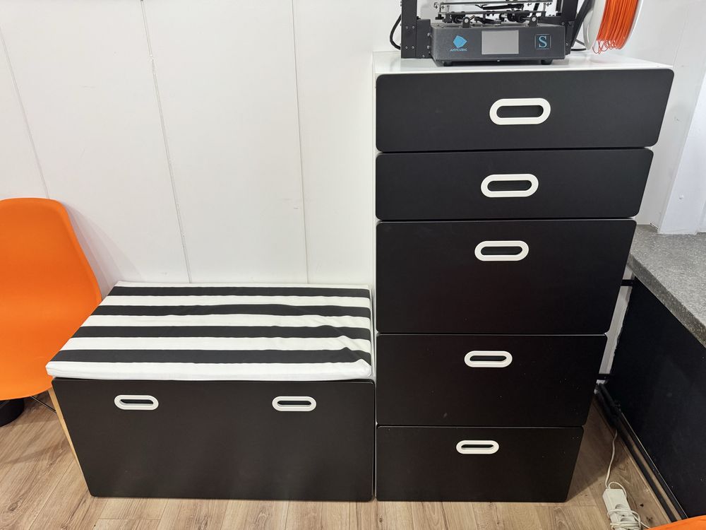 Szafki i regaly  IKEA sprzedam w dobrej cenie.