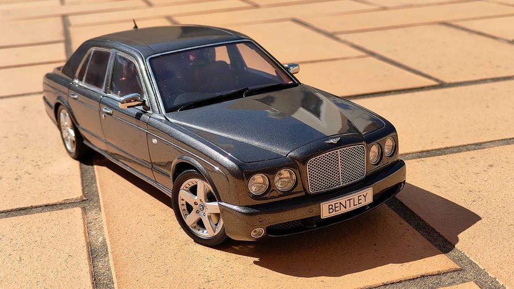 Bentley Arnage T Dealer Edition Minichamps 1/18