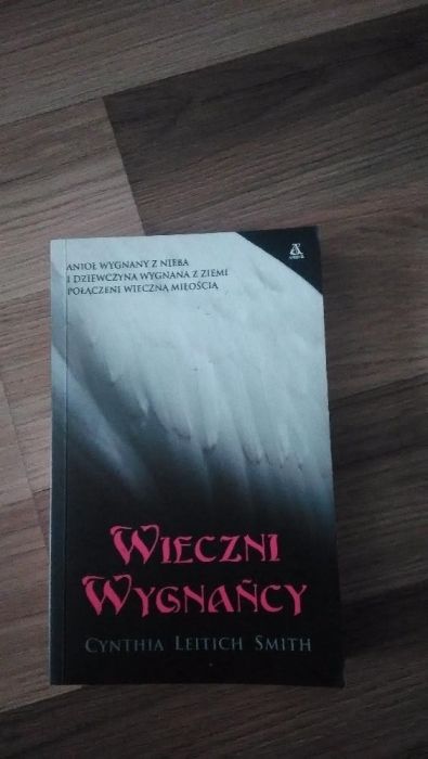 Książka Wieczni wygnańcy C.L. Smith