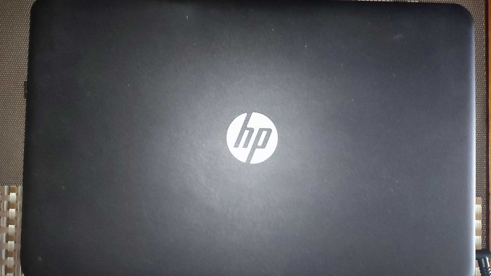 Laptop HP 255 G3 15,6'' AMD A4 4GB/500GB HDD Windows 10, zasilacz, BT