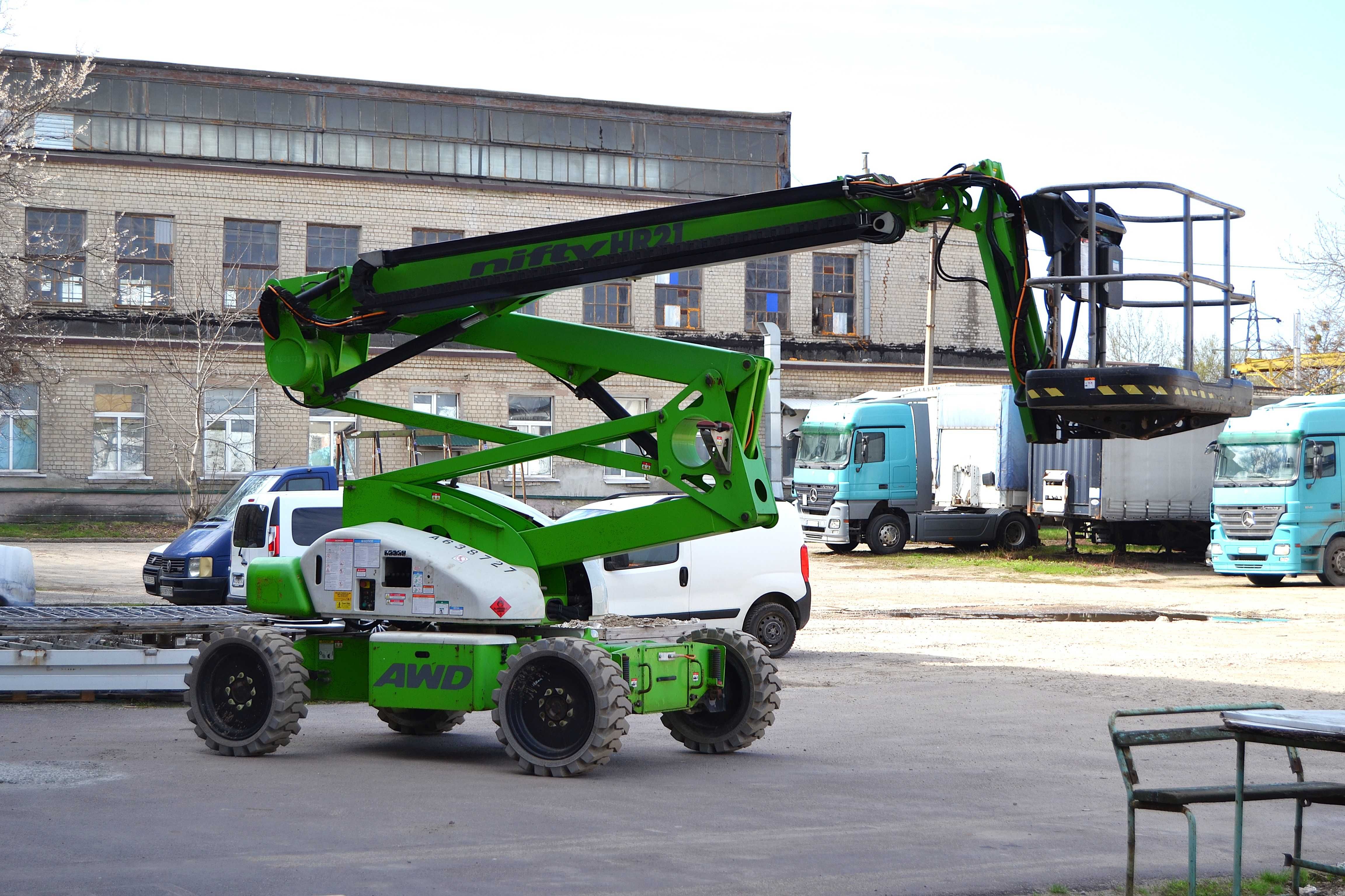 Колінчастий підйомник NIFTYLIFT HR21 HYBRID 21 м (Диз. + Ел.) 2014 р.