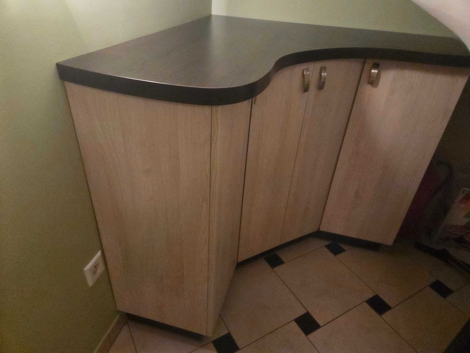 Sprzedam meblową szafkę narożną