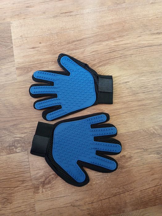 Rękawice do czesania sierści dla zwierząt