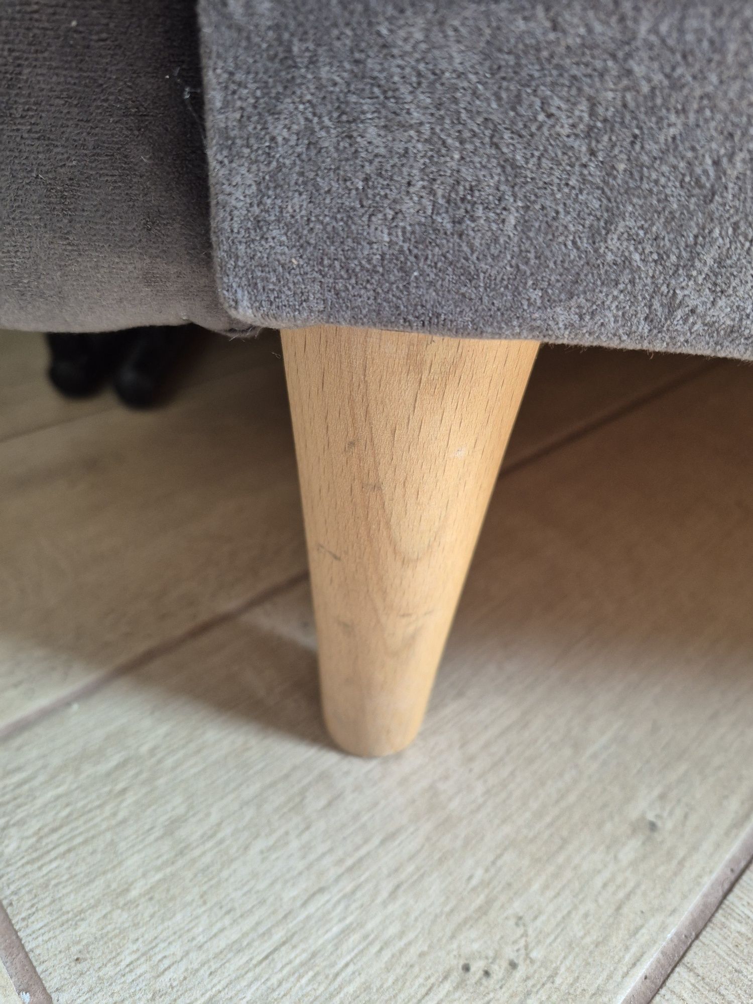 Szara sofa Etna rozkładana