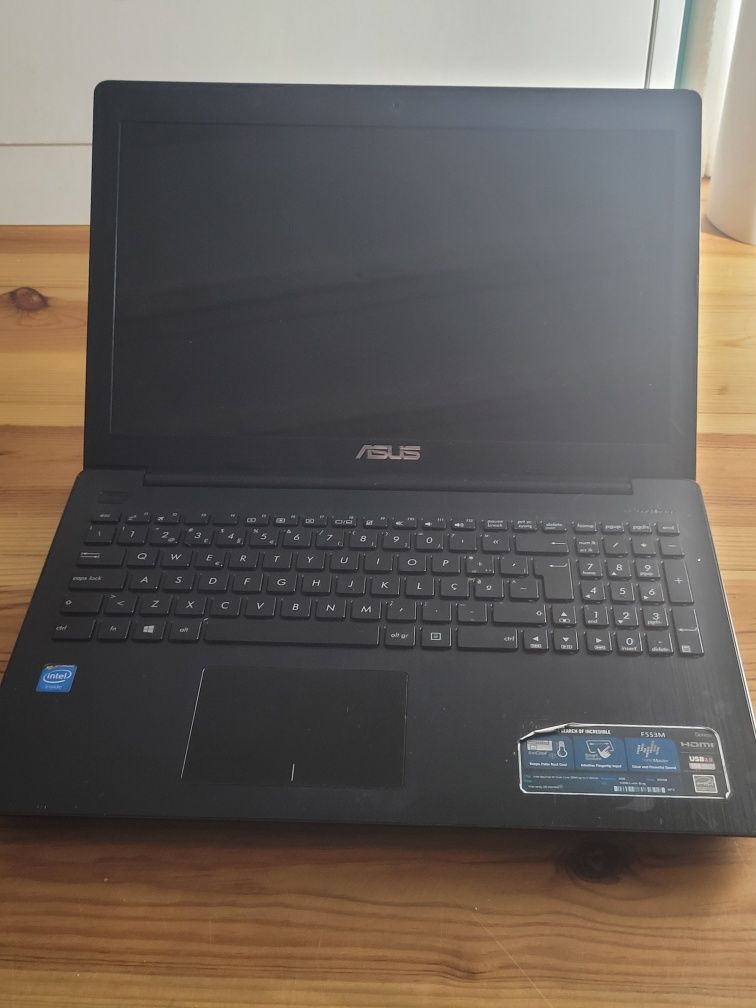 Notebook Asus F553M