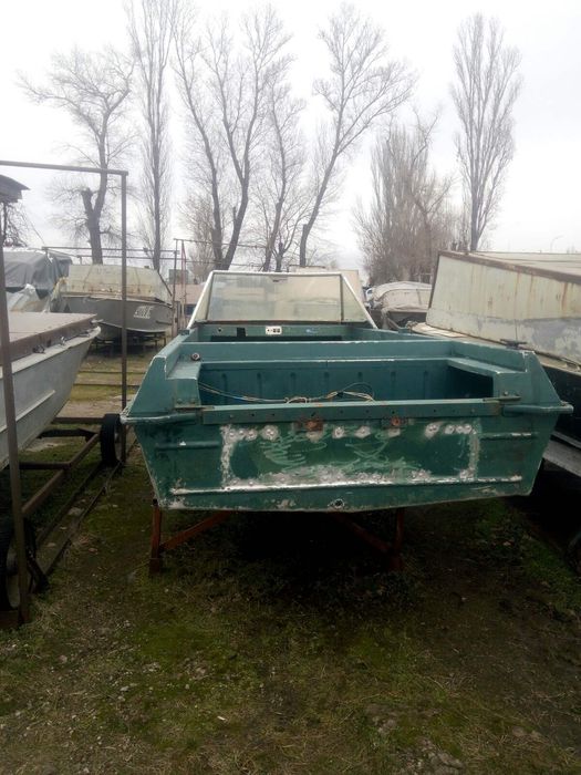 Продам лодку крым