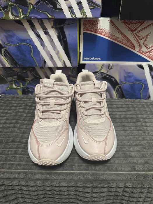 Кросівки жіночі Nike Air Max Verona 37,5(23,5см) оригінал