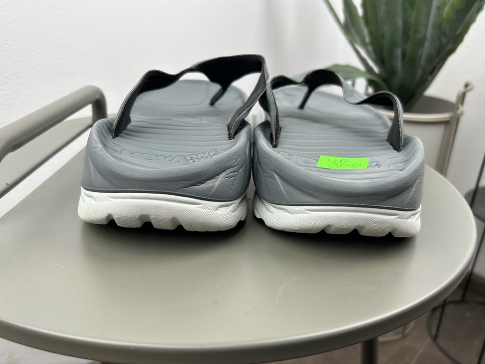 Оригінал! Тапочки шльопки вєтнамки Hoka Refovery Flip 46 розмір 03689