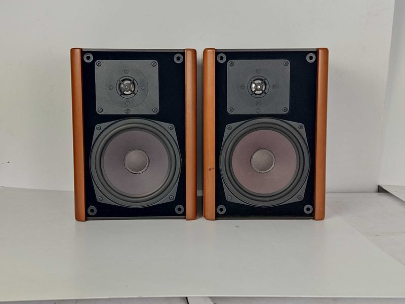 Kolumny MB Quart małe monitory DREWNO 4 ohm 60/80W 48-32kHz Dobor