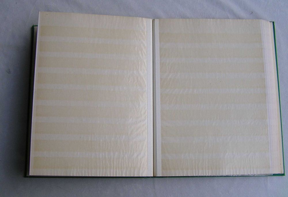 używany klaser do znaczków  - 20 kartek