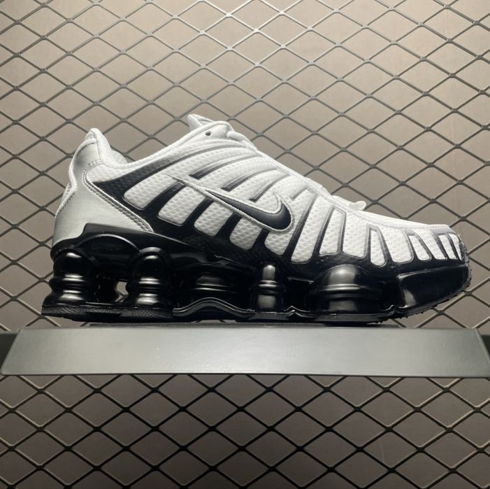 Nike shox tl.