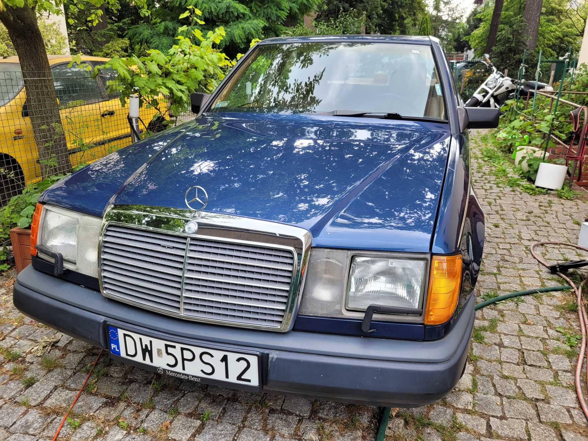 Mercedes-Benz W124 300E przeb. 142 tys. km, automat, klima, air-bag,