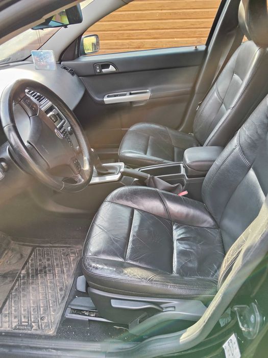 VOLVO V50 2006r. MOMENTUM, uszkodzony silnik