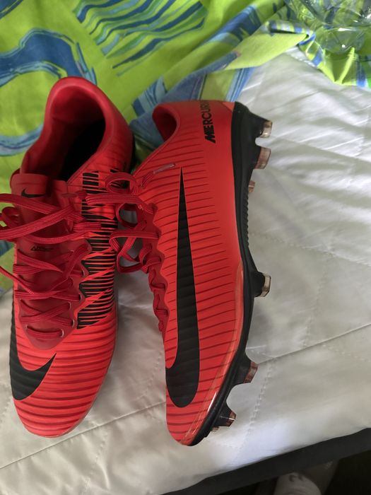 Продам бутсы Nike mercurial новые !