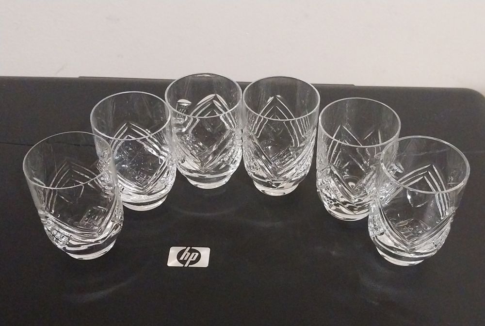 Посуда, пепельницы, стаканчики