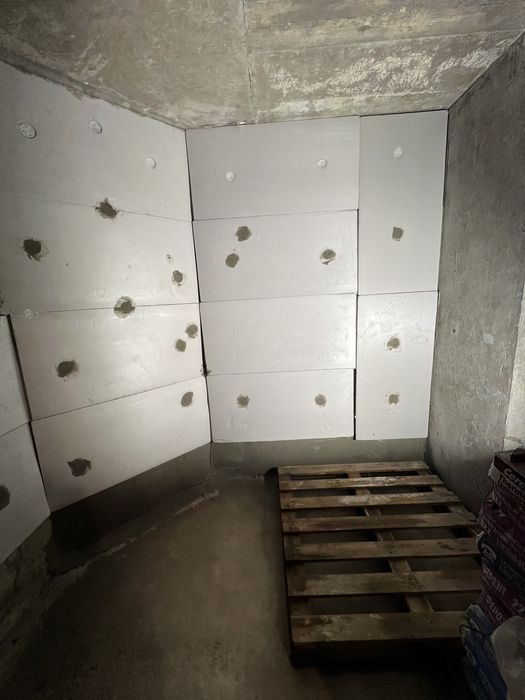 Квартира в міцному монолітно каркасному будинку та з своїм підвалом