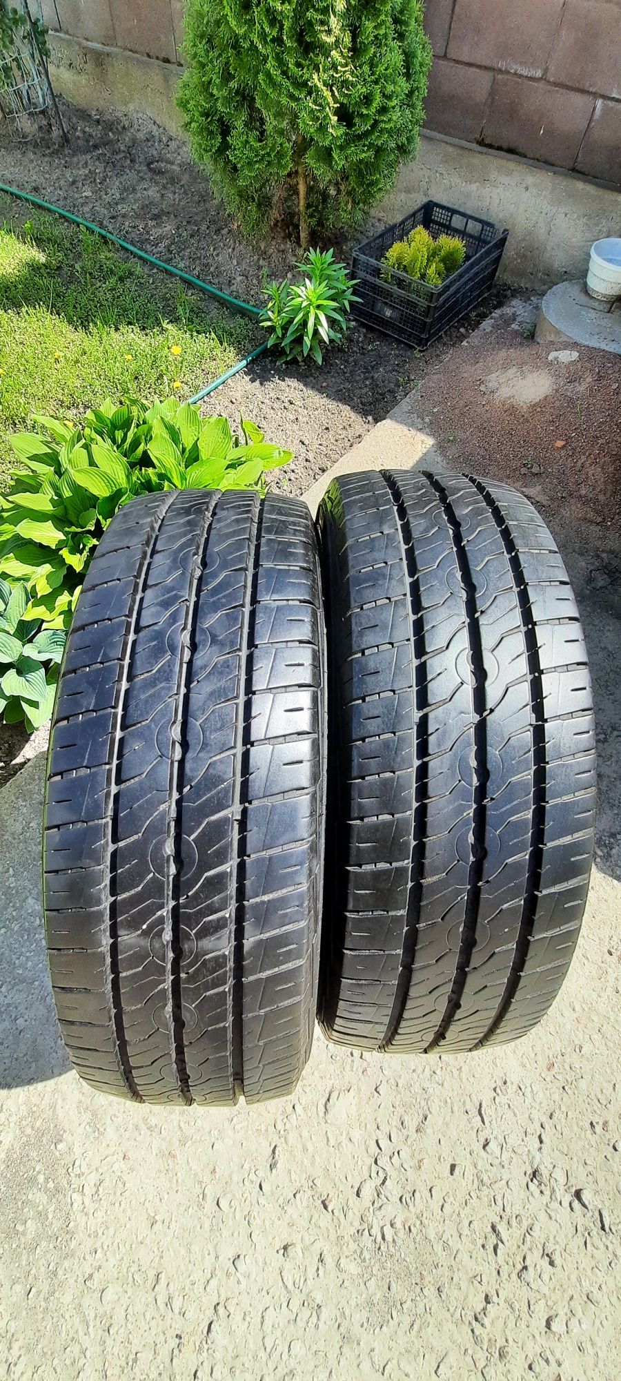 Продам шини Hankook RA 28(205/65/R16 C-2шт,Semperit 205/65/R 16 C-2шт.