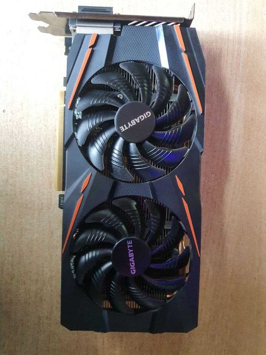 Видеокарта Gigabyte RX580 8 Gb Gaming нерабочая.