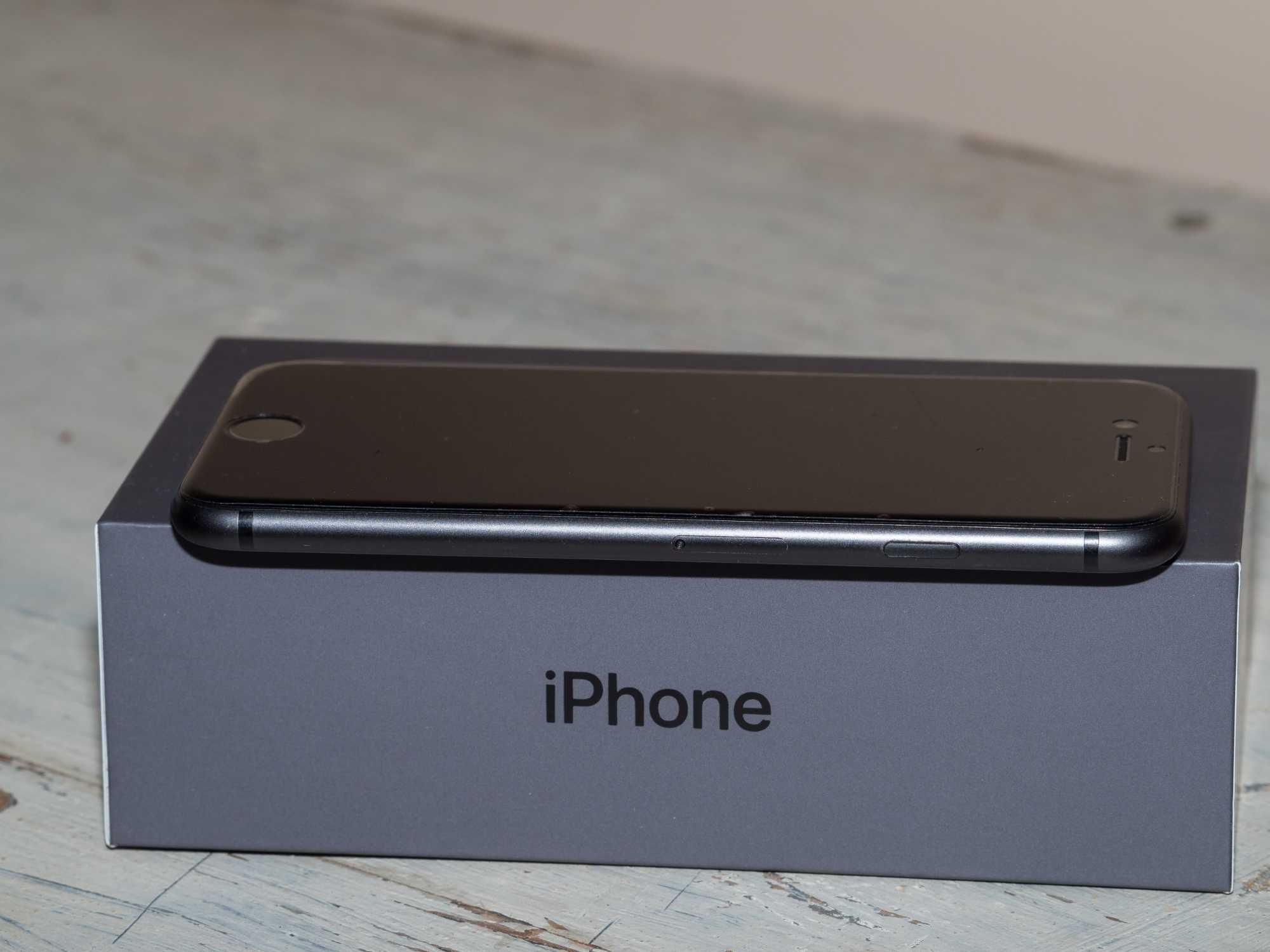 Sprzedam iPhone8 w bardzo dobrym stanie