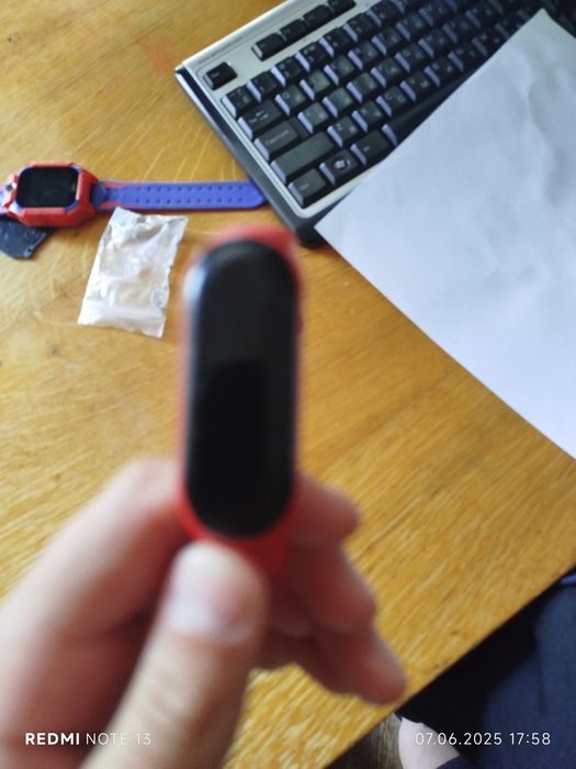 Продаю MI band 3