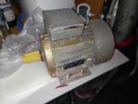Motor trifásico vende-se para desocupar