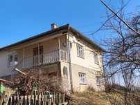 Продається житловий будинок в с. Сторона
