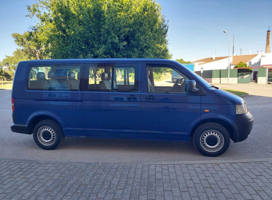 VW Transporter T5 1.9 TDI 9 Lugares Extra Longa