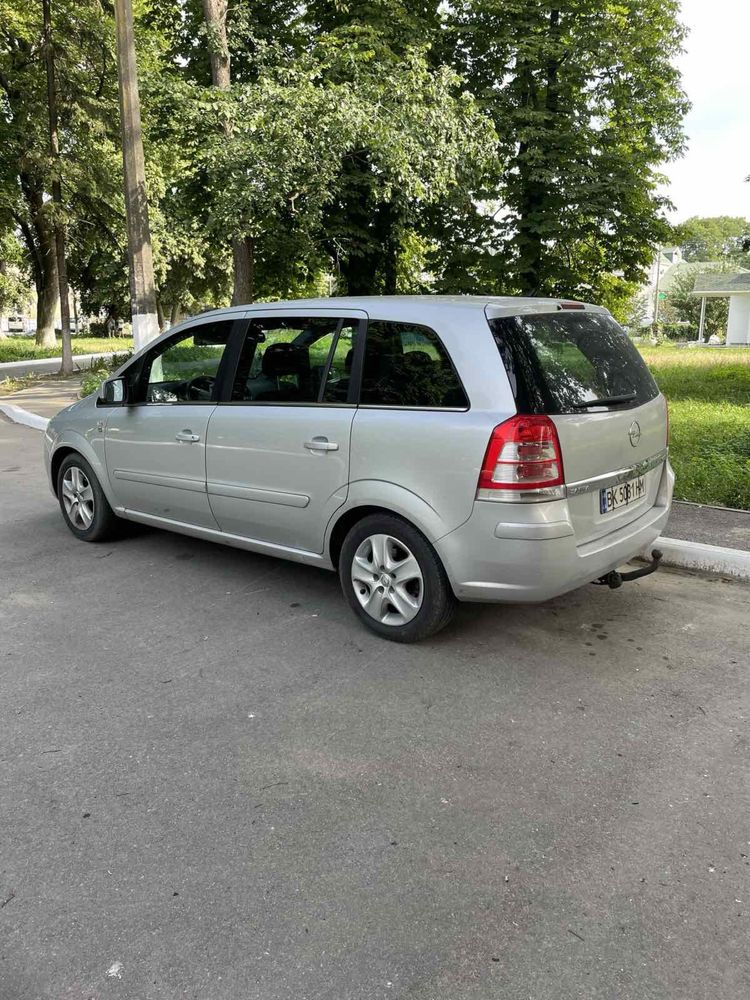 Продам OPEL ZAFIRA 1.7 D . Кпп 6 ст