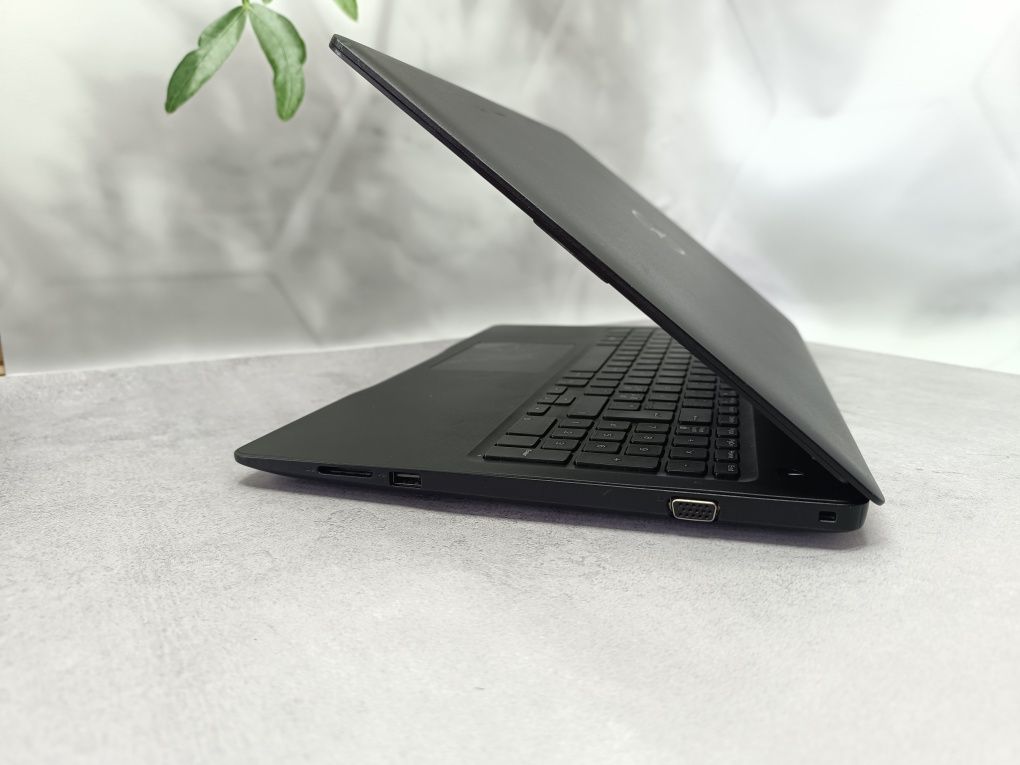 Ноутбук Dell Latitude 3590//i3-7130U/8GB/128M2/15.6"/HD/Гарантія