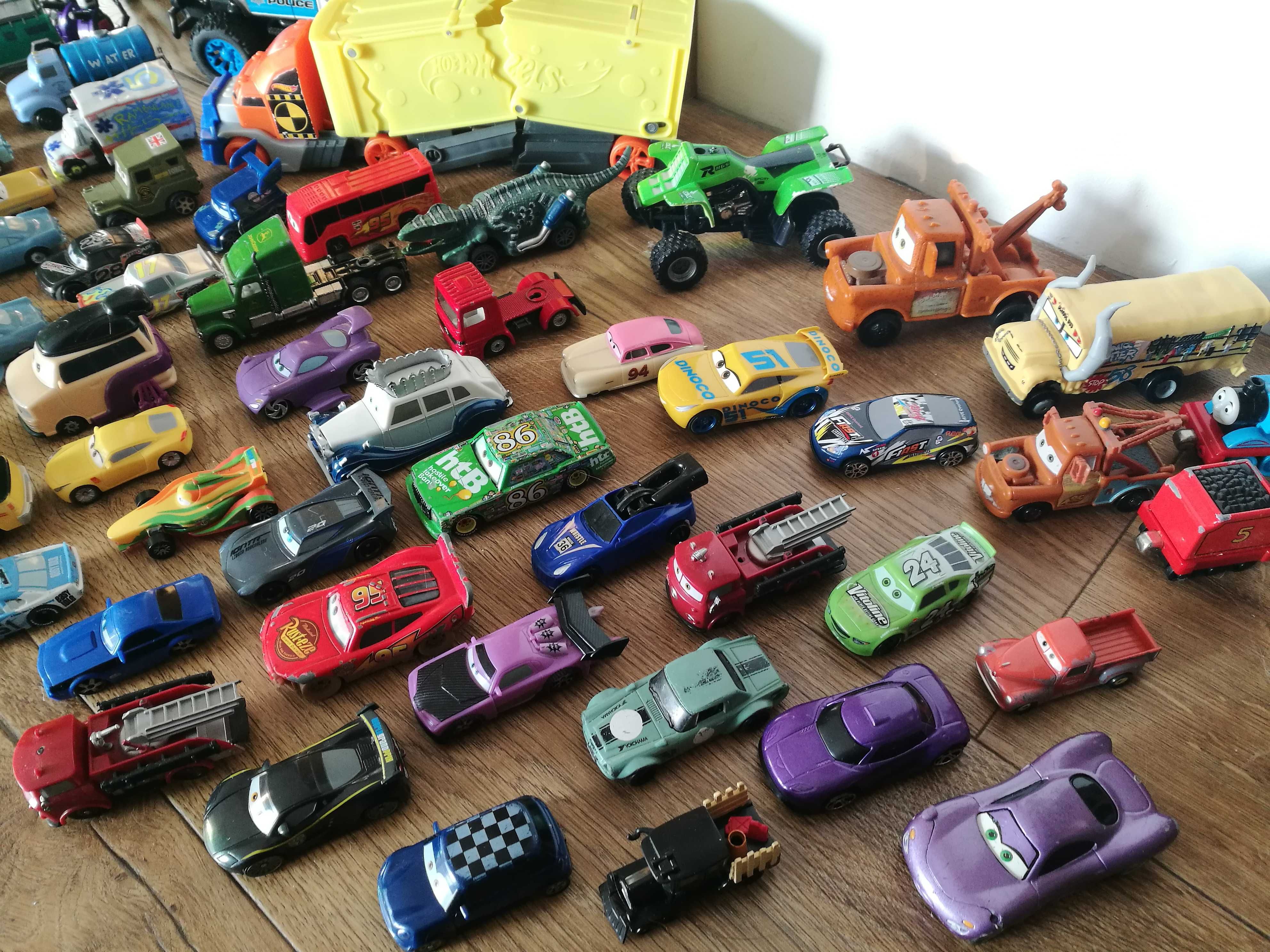 Autka samochodziki cars Hot Wheels Siku resoraki transformers Disney