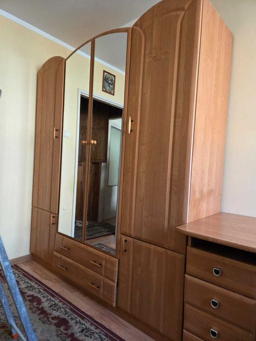 Oddam za  darmo zestaw mebli w dobrym stanie