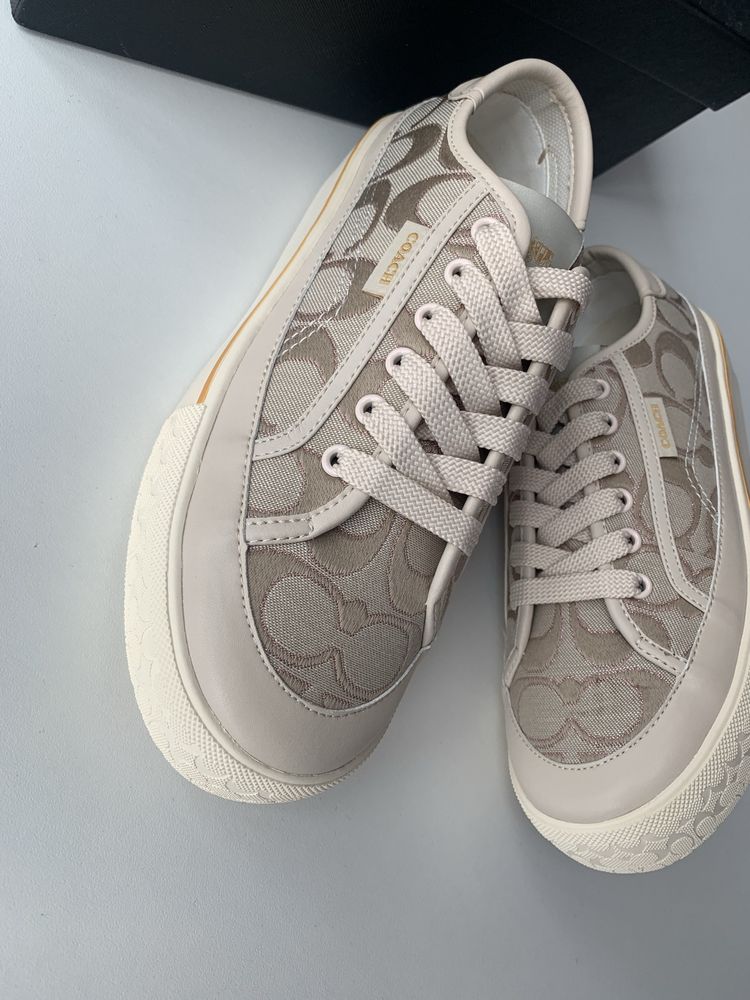 Кеди Coach в наявності кросівки коач