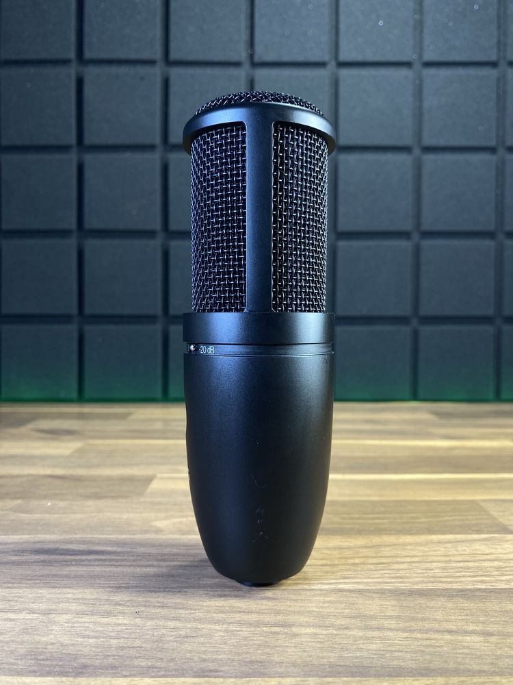 AKG Perception P120