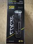 Latarka Nitecore EDC 35