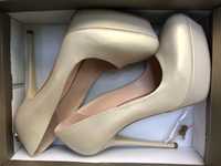 Туфли женские кожаные на каблуке Lottini