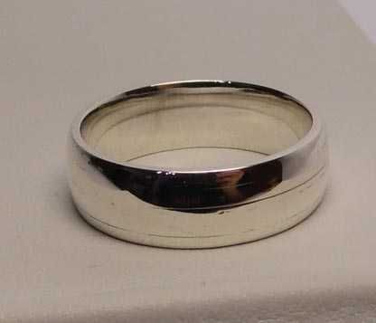 Srebrna obrączka delikatne paski dookoła  R.27. 7,6 mm.
