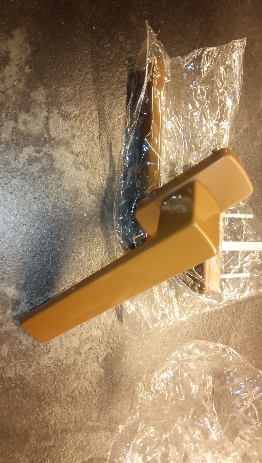 Klamka aluminiowa do okna
